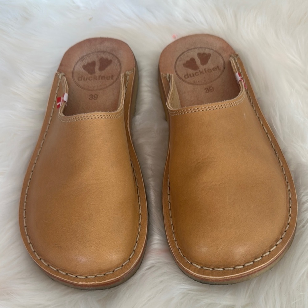 Tan Leather Loafers with Moccasin Stitching